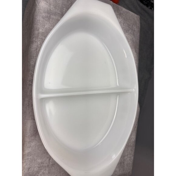 Pyrex 1.5 Qt Town & Country Divided Casserole Dish Snowflake & Starburst Pattern - Picture 4 of 13